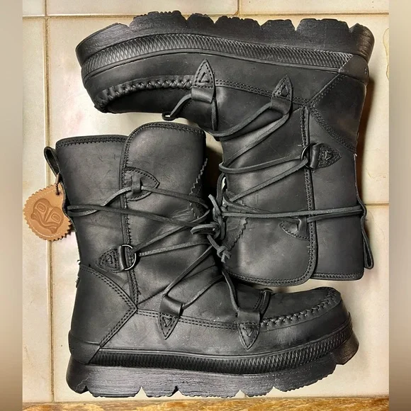 Manitobah Pacific Half Winter Boot NWT - Picture 7 of 8